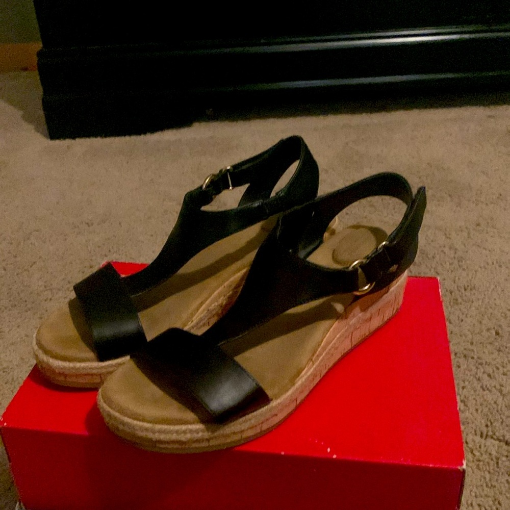 Giani Bernini REACTION Women's Card Wedge Sandal Size 8
